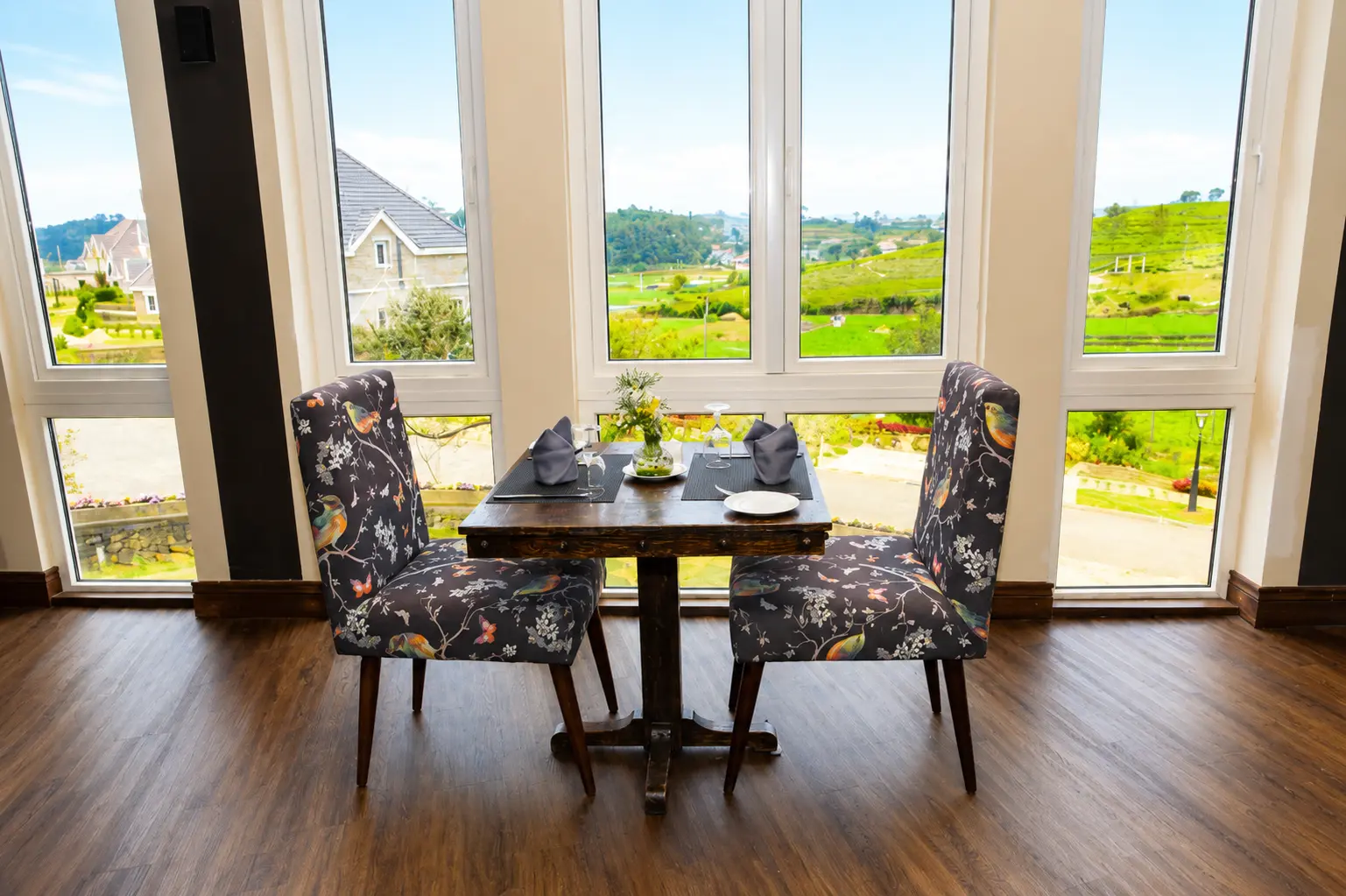 Fine dining at Pedro Barn Hotel